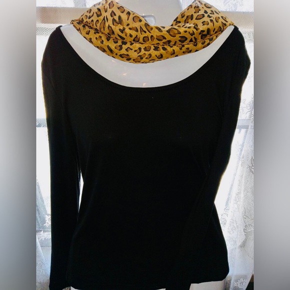 Leopard Print Scarf - Picture 3 of 3